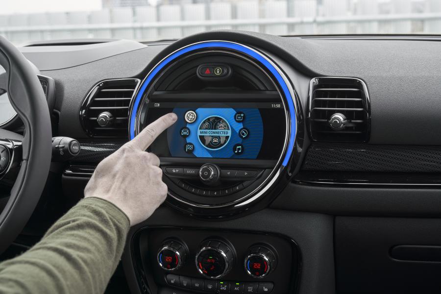 Детали интерьера Mini Cooper S Clubman (F54) 2019 года  (WW) (фото 130 из 150)